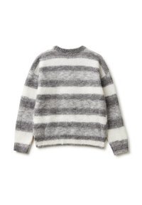 Szary i biały sweter w paski, dziany, z okrągłym dekoltem i ściągaczami na rękawach. Miękka tekstura z szerokimi poziomymi pasami.
