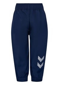 Marineblauwe joggingbroek gemaakt van gladde stof, met een elastische tailleband en een zilveren chevronontwerp op het onderbeen. Elastische boorden bij de enkels.