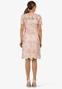 Apart Freizeitkleid - puder multicolor