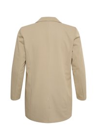 Beige sakový blejzr s klasickým výstřihem do V, dlouhými rukávy a rovně střiženým designem. Neobsahuje viditelné kovové prvky ani vzory.