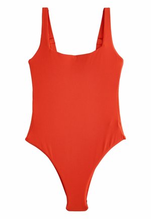 Maillot de bain une-pièce côtelé orange vif avec encolure carrée et larges bretelles, présenté sur un fond blanc.