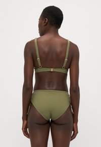 Triumph SUMMER TWIST - Gornji dio bikinija - sage green