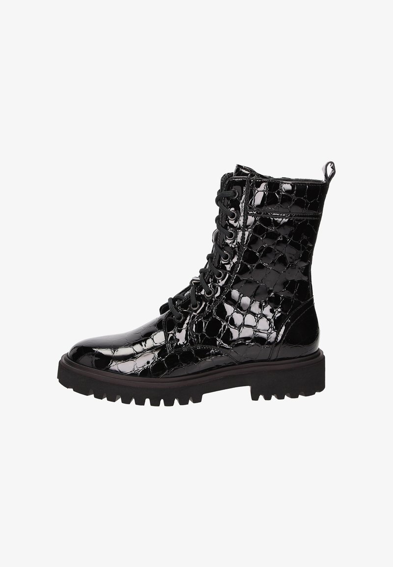 Bottines en cuir verni noir avec une texture crocodile, dotées d'un laçage, d'un bout rond et d'une semelle en caoutchouc épaisse.