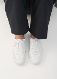 LEO - Skate shoes - white