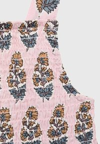 Material roz cu model floral în nuanțe de maro și albastru. Dispune de bretele înguste și un design texturat, plisat pentru un plus de detaliu.