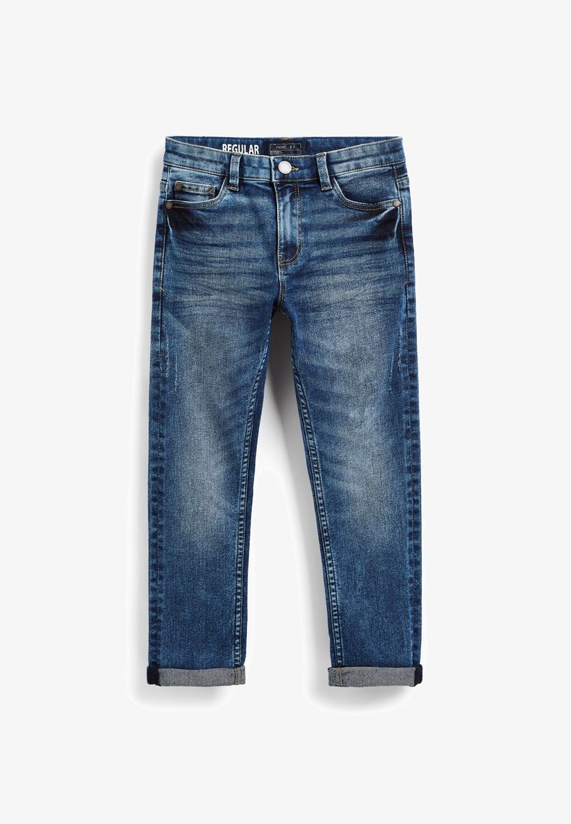 Jean en denim bleu avec une coupe régulière, ourlets retroussés, poches avant et arrière, et une fermeture à bouton à la taille.