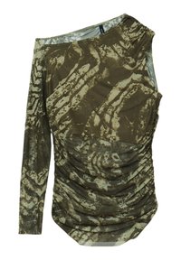 Top asimmetrico a maniche lunghe in verde oliva con motivi astratti beige, caratterizzato da una texture arricciata sul davanti per un aspetto aderente.