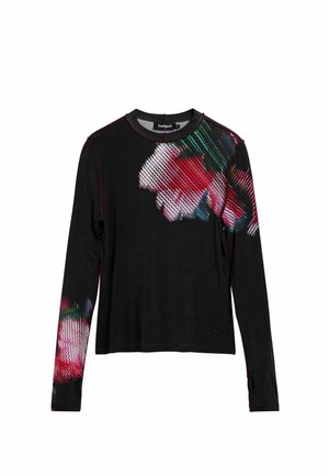 Czarna bluzka z długim rękawem w wielokolorowy kwiatowy wzór, z okrągłym dekoltem, kontrastującymi czerwonymi przeszyciami i luźnym krojem.