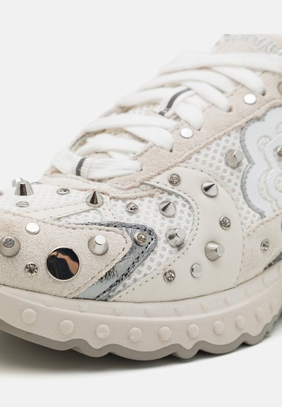 Maje Baskets basses - blanc cassé