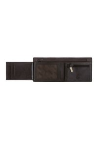 Bruin leren portemonnee met een bifold-ontwerp, meerdere pasjesvakjes, een doorzichtig ID-vak en een ritsvak voor munten.