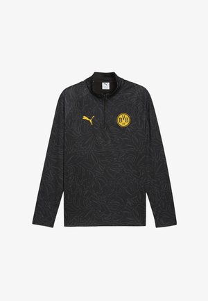 Schwarzes Langarm-Trainingsoberteil mit strukturiertem Muster, Reißverschlusskragen, gelbem Puma-Logo und BVB-Abzeichen auf der Brust.