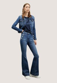 Motivi CON BOTTONI - Jean flare - blu