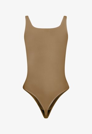 Brun heldragt badetøj med et sømløst design, der har tynde stropper og høj skæring. Glat tekstur og minimal detaljer.