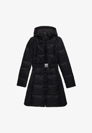 Abrigo de invierno negro acolchado con capucha, cinturilla, cierre de cremallera y textura acolchada. Presenta mangas largas y un diseño de longitud media.
