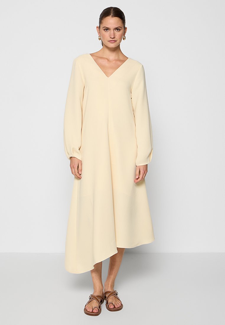 closed Maxi-jurk beige closed Maxi-jurk beige