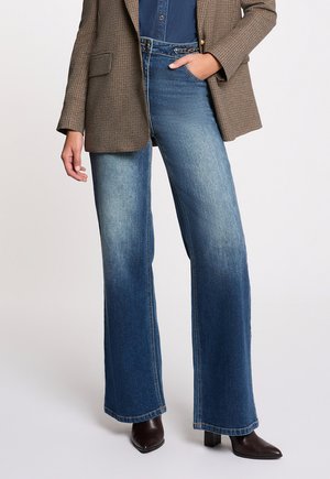 HIGH-WAISTED - Pernera ancha - denim stone