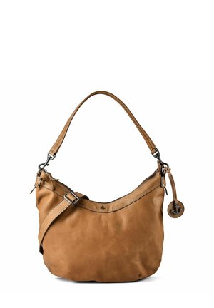 Bolso de hombro de cuero marrón con correa ajustable, herrajes plateados y un colgante redondo con ancla colgando en el lateral.