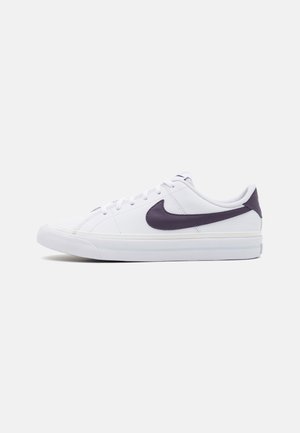 Nike Sportswear COURT LEGACY - Zapatillas - white/dark raisin/football grey