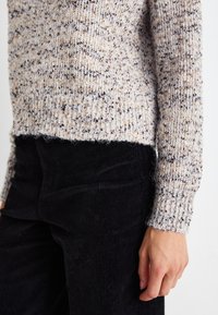 ONLY ONLBEAUTY NECK  - Camisola - cloud dancer