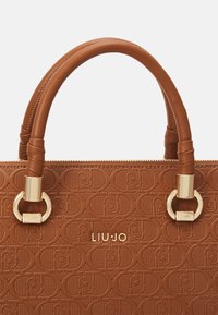 LIU JO SATCHEL - Kézitáska - deer