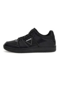 Sneakers neri con tomaia in pelle texturizzata, punta rotonda e design con lacci. Logo e dettagli notevoli in contrasto bianco.