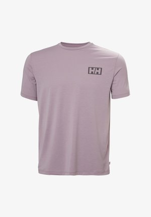 Korte mouwen t-shirt in lichtpaars, gemaakt van gladde stof. Bevat een klein zwart logo op de linkerborst en heeft een ronde hals.