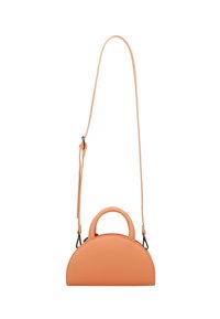 Borsa a mano in pelle color pesca dal design arrotondato, con manico superiore e tracolla removibile. Texture liscia e stile minimalista.