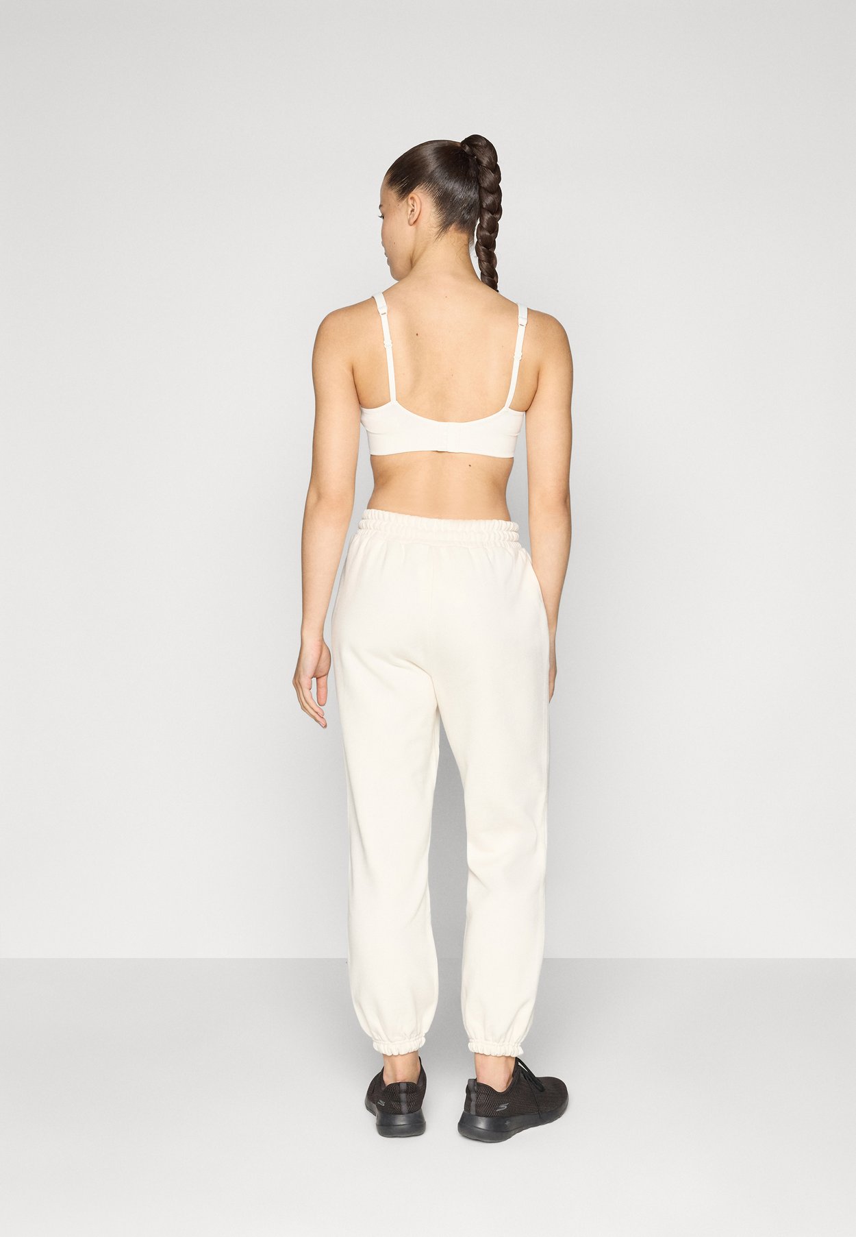 WEEKEND BAGGY JOGGER