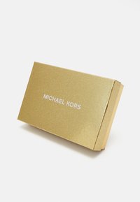 MICHAEL Michael Kors JET SET WRISTLET - Novčanik - driftwood