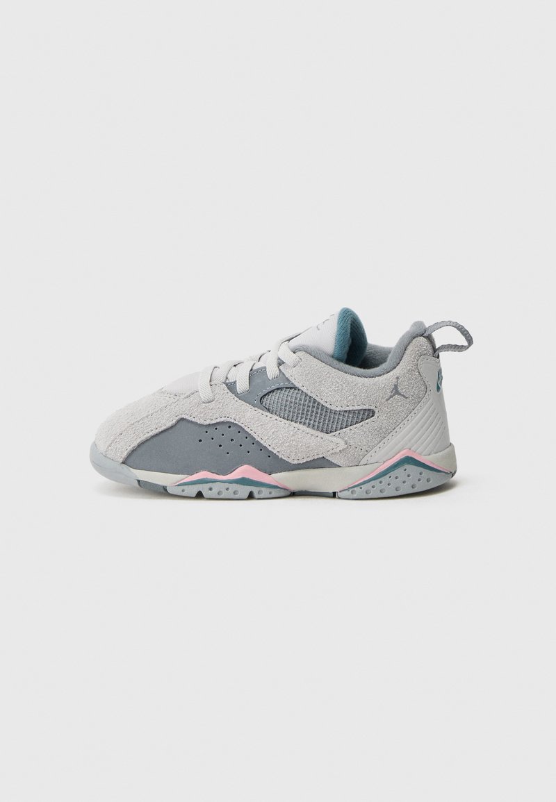 Jordan JORDAN 92 UNISEX - Sneakers laag - wolf grey/cool grey/iris ...