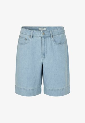 Šviesiai mėlyni džinsiniai šortai su priekiu užsegami mygtuku ir užtrauktuku, diržo kilpomis ir penkių kišenių dizainu.