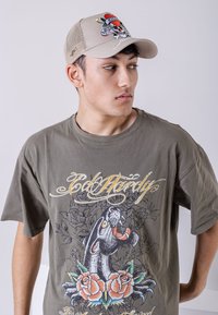 Ed Hardy LOVE-SLOWLY TWILL FRONT - Cap - chinchilla