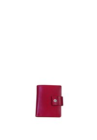 Portafoglio in pelle rossa con texture liscia, forma rettangolare e chiusura a scatto con un accento metallico. Design minimalista e dimensioni compatte.