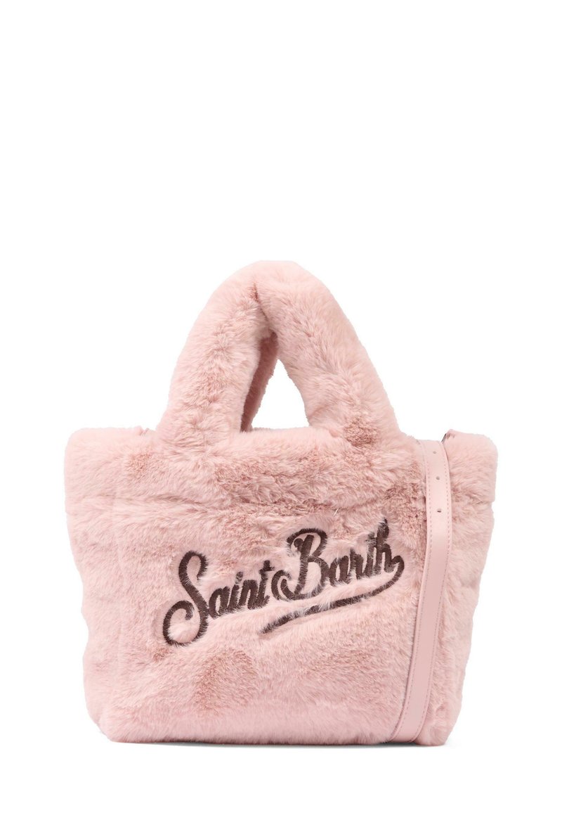 Roze nep bont tote bag met dubbele handvatten, voorzien van "Saint Barth" geborduurd in bruine schrift en een afneembare schouderriem.
