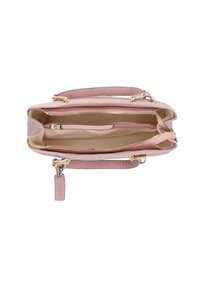 Rosa Ledertasche mit goldfarbenen Beschlägen, ausgestattet mit einem doppelten Griff, einem Reißverschluss oben und einem geräumigen Innenraum mit mehreren Fächern.