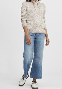 Oxmo Stickad tröja - beige