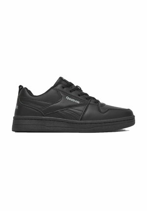 Czarny niski sneaker Reebok z wiązaniem na sznurówki, teksturowaną podeszwą oraz markowym logo z boku i na pięcie, pokazany z profilu na białym tle.