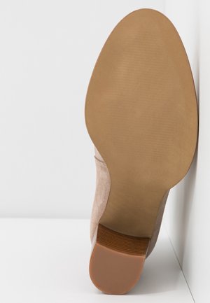 Kotníková obuv - beige