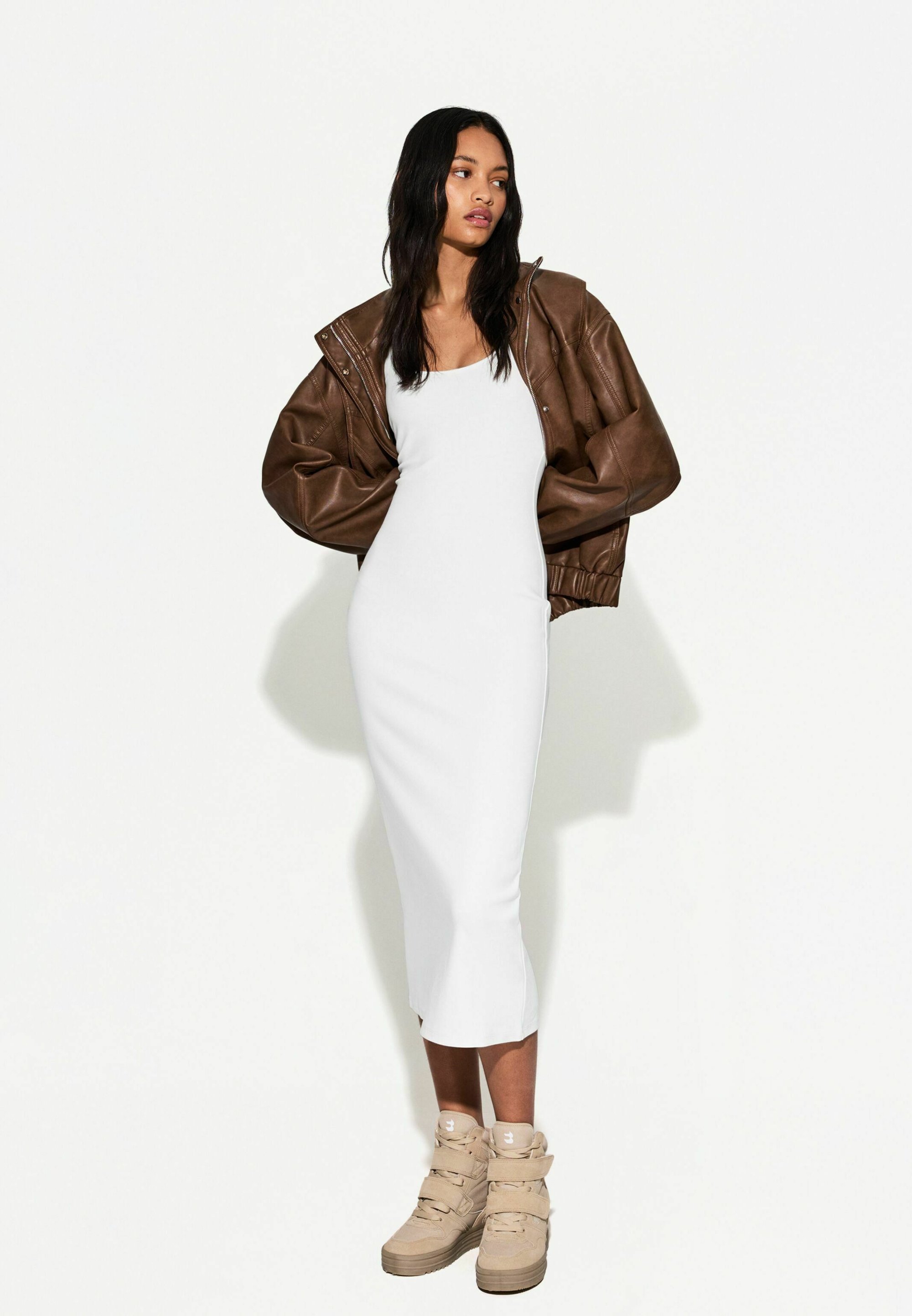 Bershka STRAPPY MIDI Etui-jurk white/wit