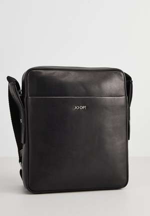 TREVISO REMUS - Torba čez telo - black