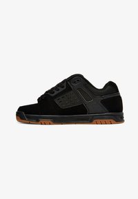 Unselected, kkg black black gum