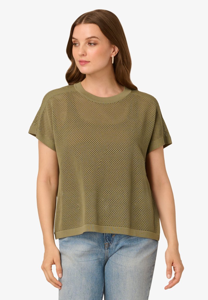 Olivově zelený pletený síťovaný svetr s krátkými rukávy a kulatým výstřihem, s volným střihem a texturovanou látkou.