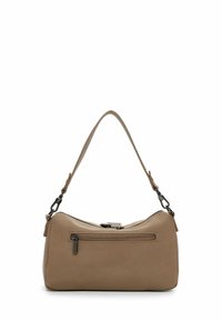 Borsa a spalla in pelle beige con una forma curva. Presenta una chiusura con zip e una tasca esterna con zip. Cinghia regolabile con hardware in metallo.