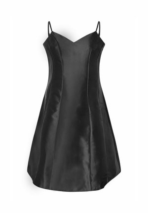Schwarzes Satin-Kleid mit einer Fit-and-Flare Silhouette, V-Ausschnitt und dünnen, verstellbaren Trägern. Glatte Textur mit Nahtdetails.
