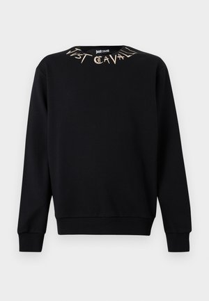 Zwarte sweat met lange mouwen, geribbelde boorden en zoom, met gestileerde tekst "Just Cavalli" rond de halslijn.