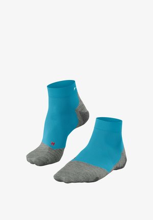 Skarpetki do kostki w turkusowej górze i szarej dolnej części, z teksturowanym wzorem oraz czerwonym akcentem logo z boku.