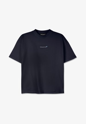Marineblaue Baumwoll-T-Shirt mit kurzen Ärmeln, Rundhalsausschnitt und kleinem "PEGADOR"-Textlogo mit Schmetterlingsakzent auf der Brust.