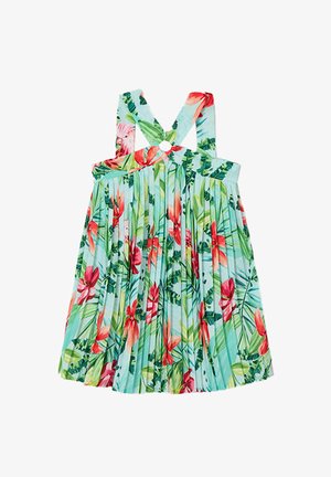 Abito floreale con uno sfondo azzurro chiaro e vivaci fiori tropicali rossi e rosa. Il design include plissé e spalline larghe.