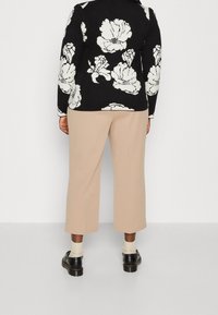 Vero Moda Curve Neule - black