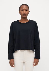 GAP Petite TEE - Top dugih rukava - true black